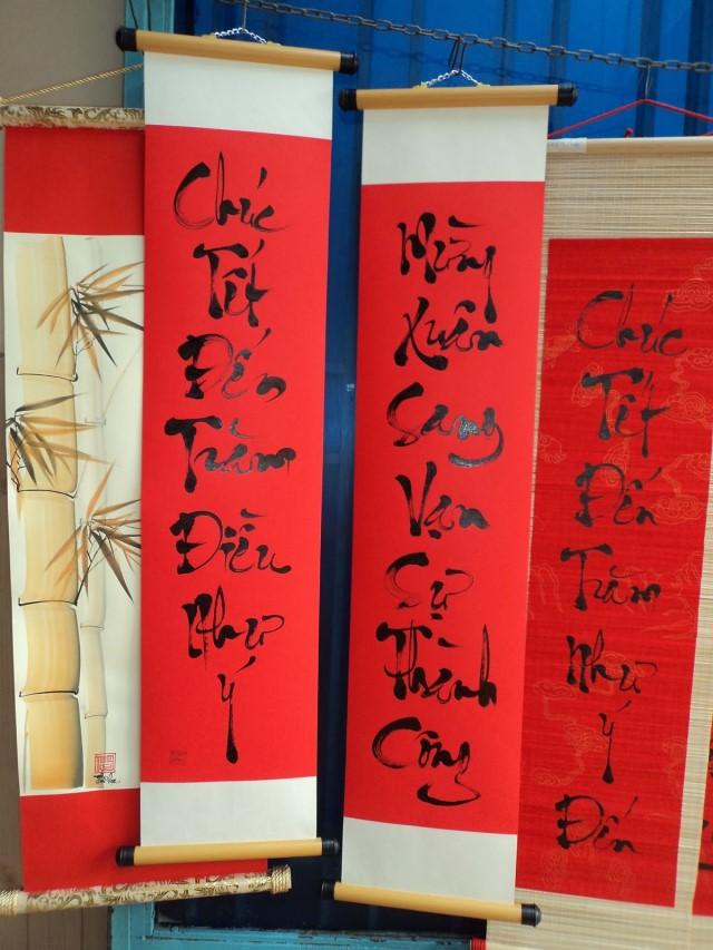 Phong tục Treo câu đối đỏ | Tử Vi Cổ Học