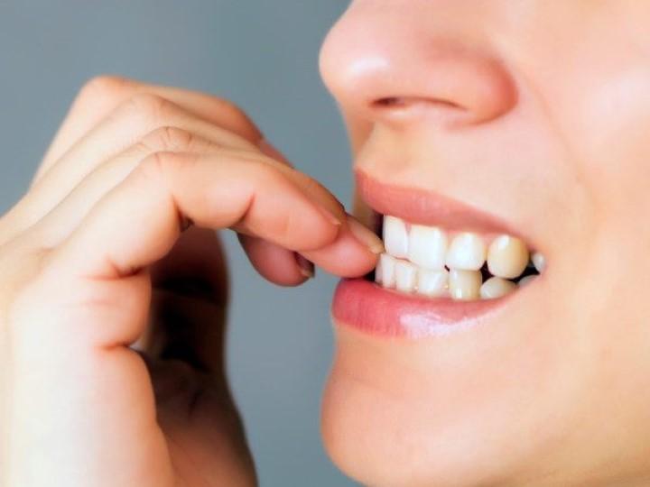 Chỉ những động tác nhỏ nhưng giúp bạn nhìn thấu tính cách của một người | Tử Vi Cổ Học