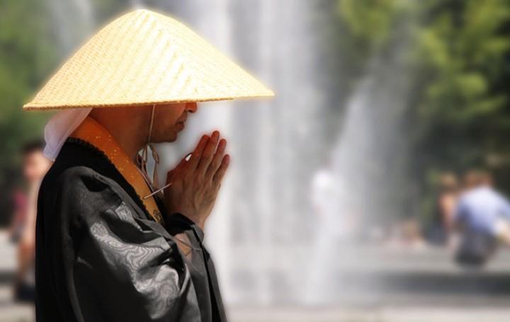 Quy luật cuộc đời: Nếu bạn giúp người, trời xanh sẽ hoàn lại cho bạn | Tử Vi Cổ Học